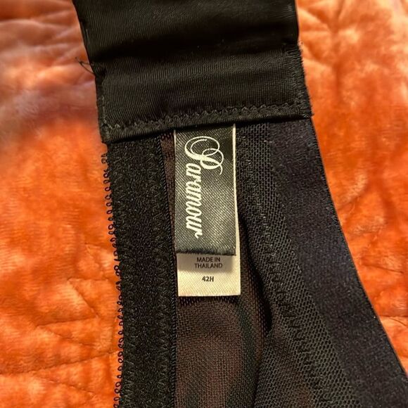 Paramour bra size 42H black mesh with peach and white floral lace - Picture 4 of 5